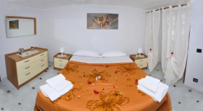 Отель Welcome House  Неаполь